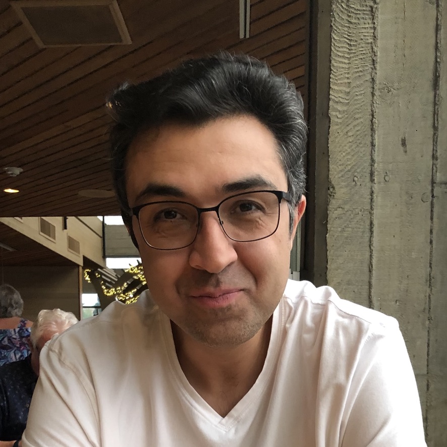Moe Derakhshani